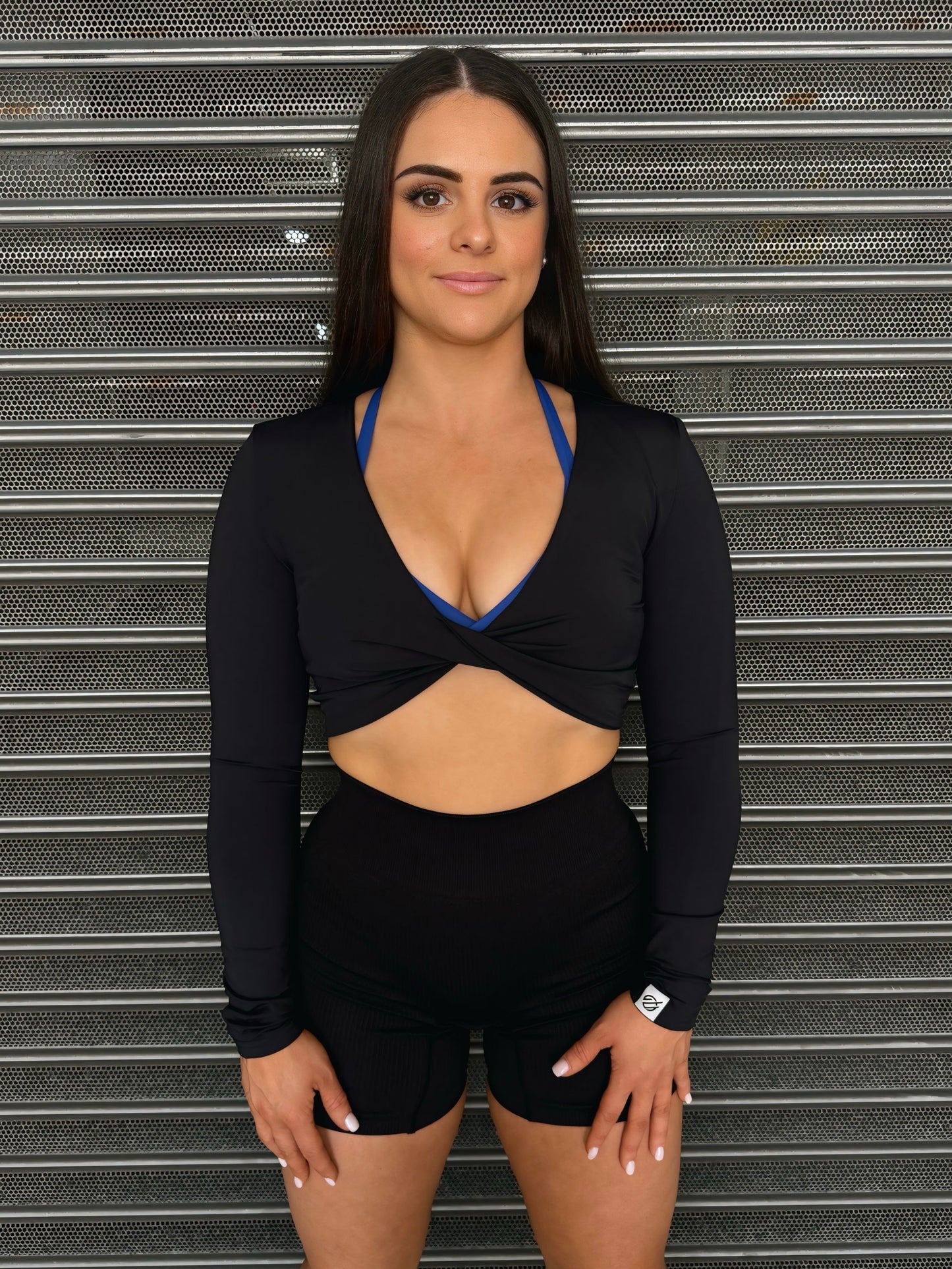 SKYE LONG SLEEVE CROP in BLACK