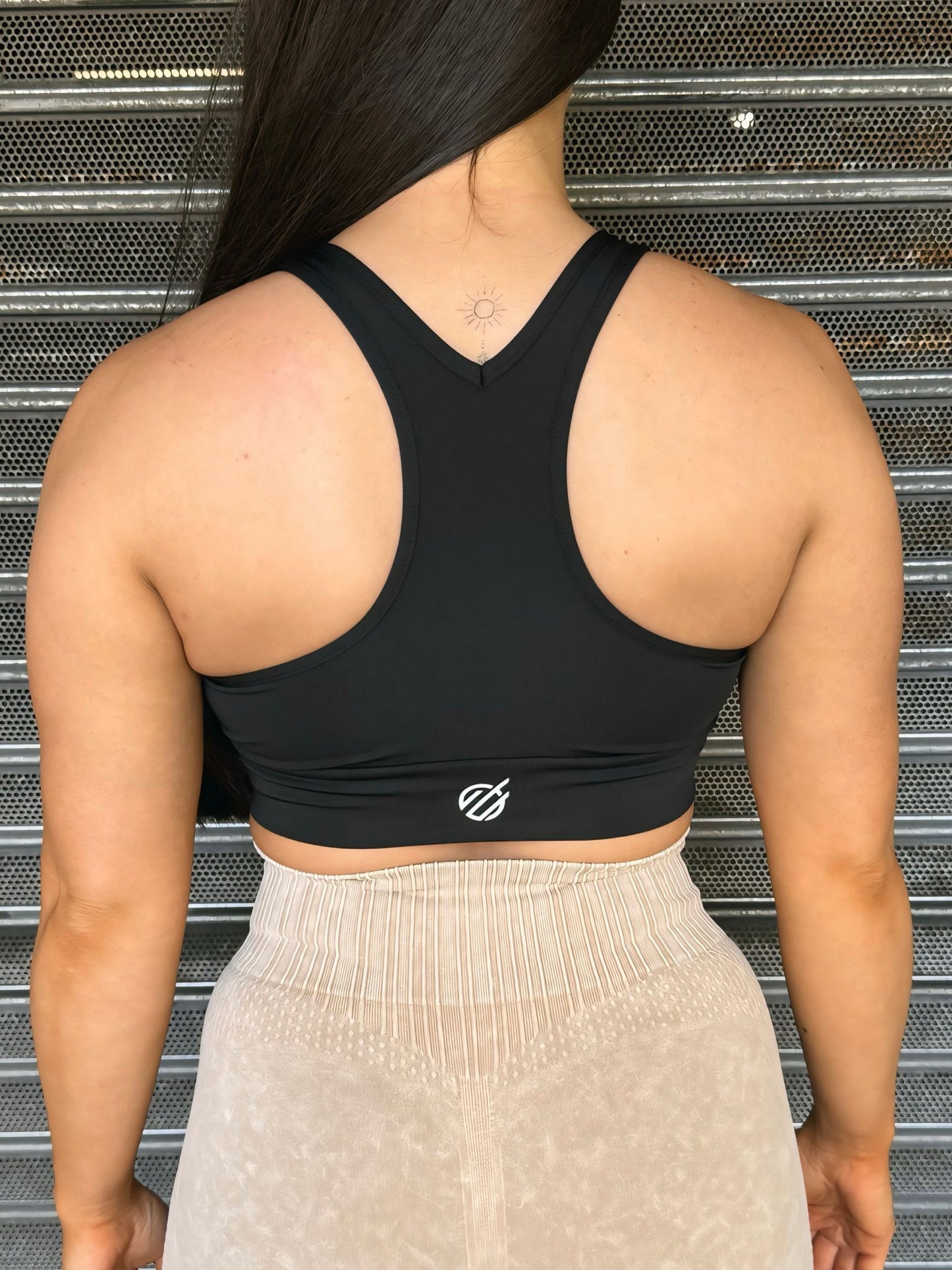 PERFORMANCE POWER BRA in BLACK