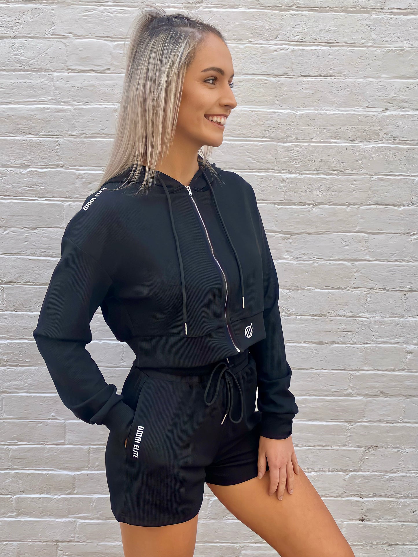 TRACK CROPPED HOOD in BLACK