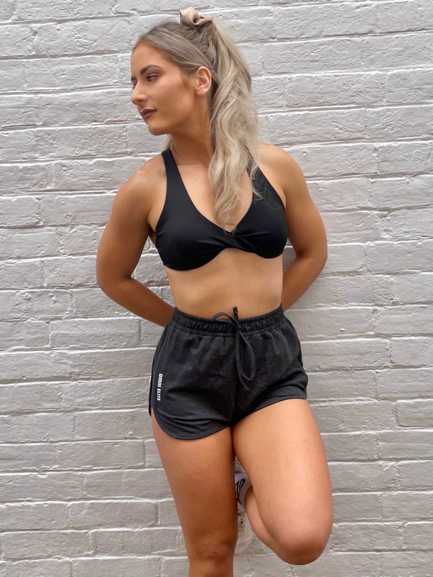 STAPLE SHORTS in CHARCOAL