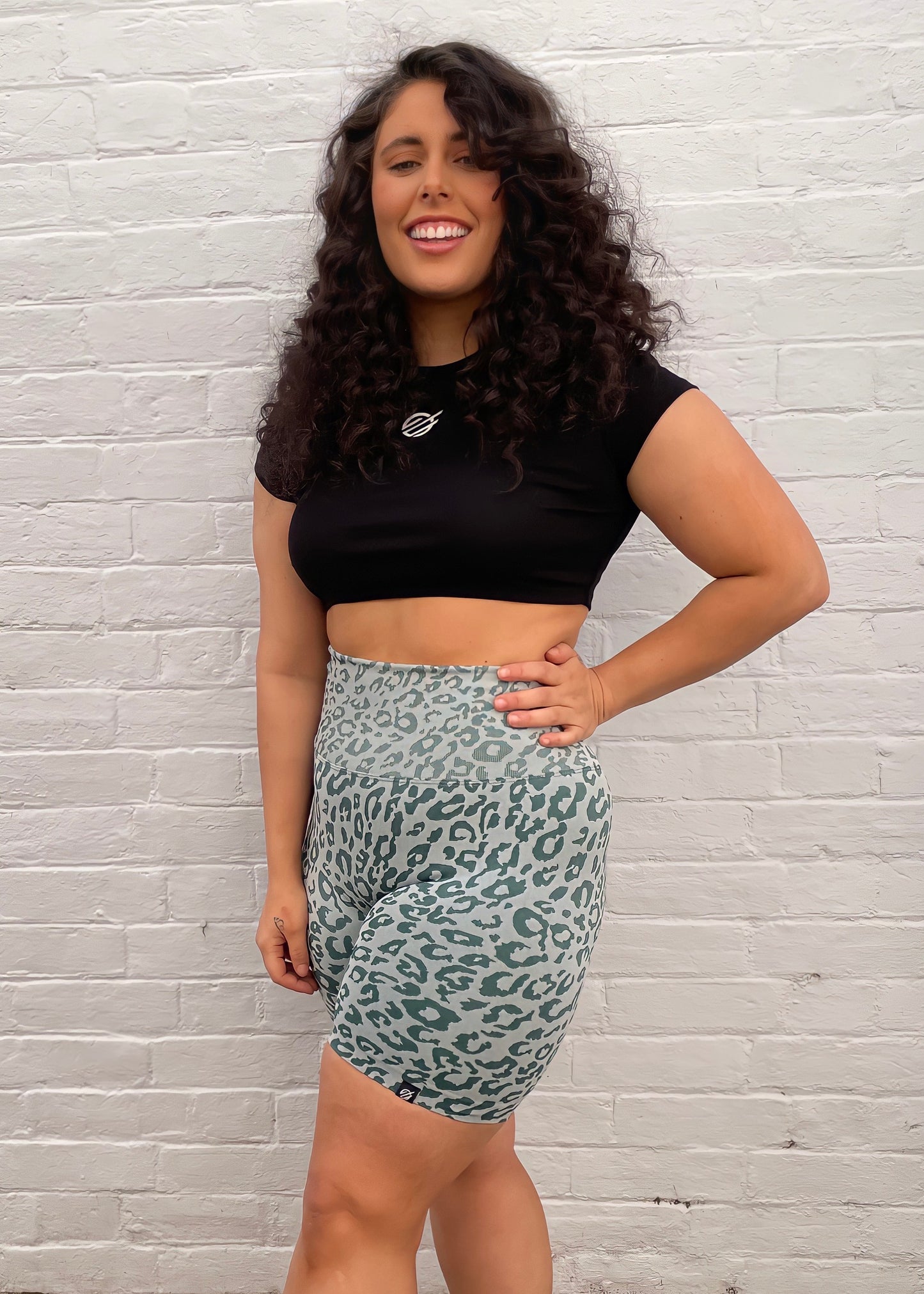 FORM BIKE SHORTS in EMERALD SAGE