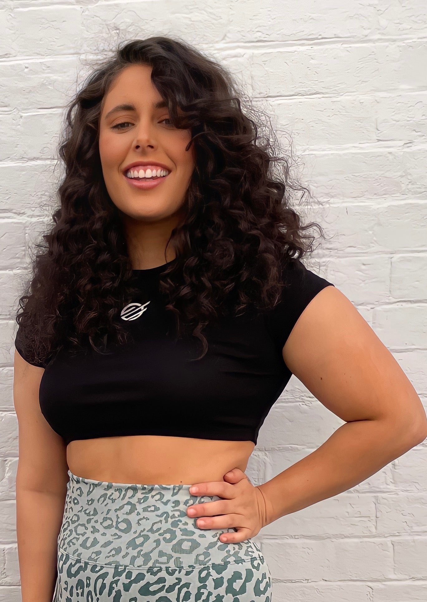 CONTOUR TEE in BLACK