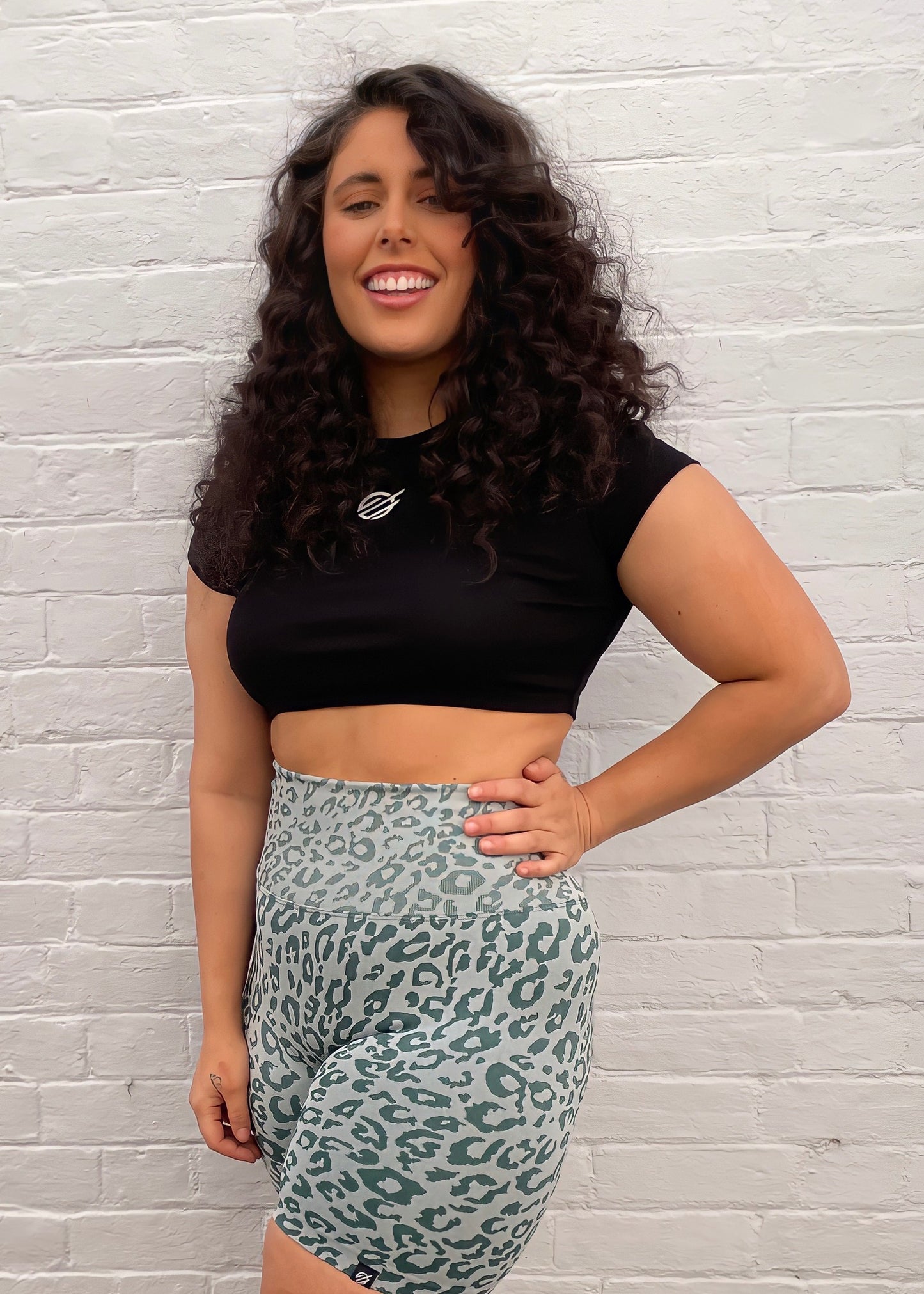 CONTOUR TEE in BLACK