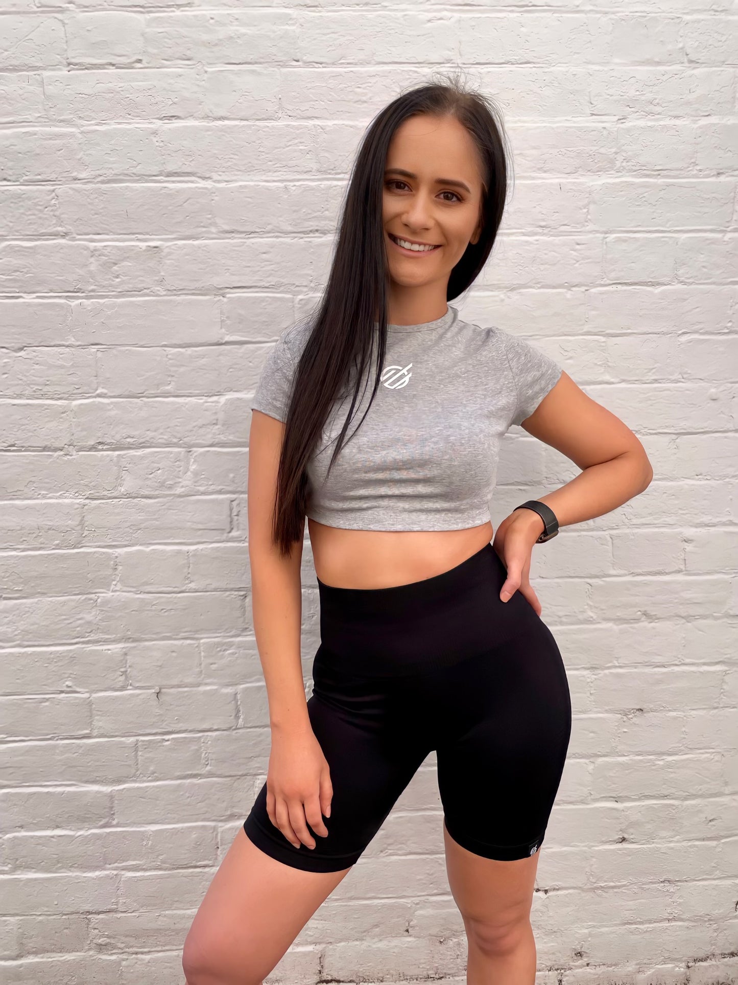 CONTOUR TEE in GREY