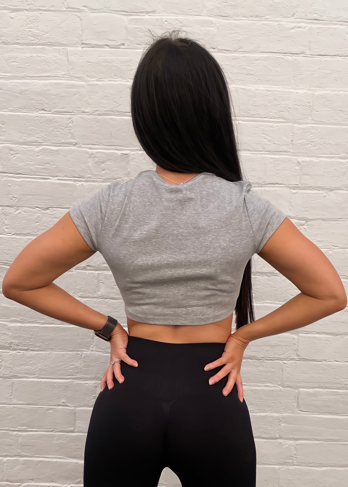 CONTOUR TEE in GREY