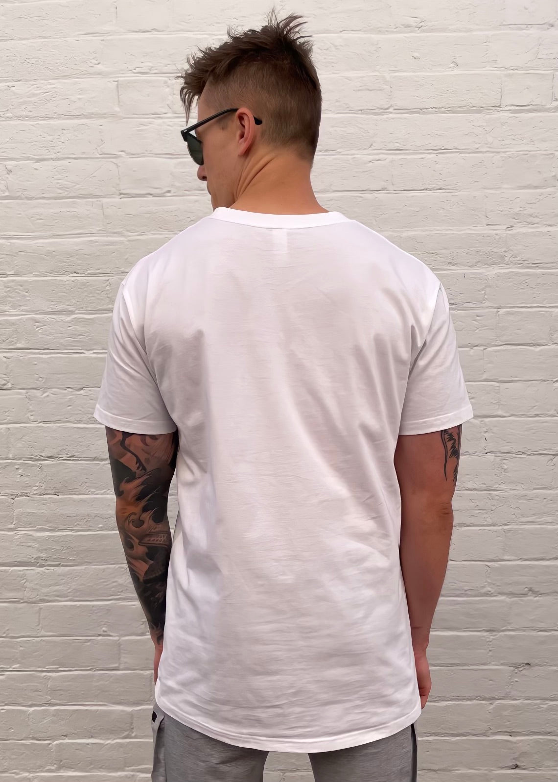 UNISEX ESTABLISHED TEE in WHITE