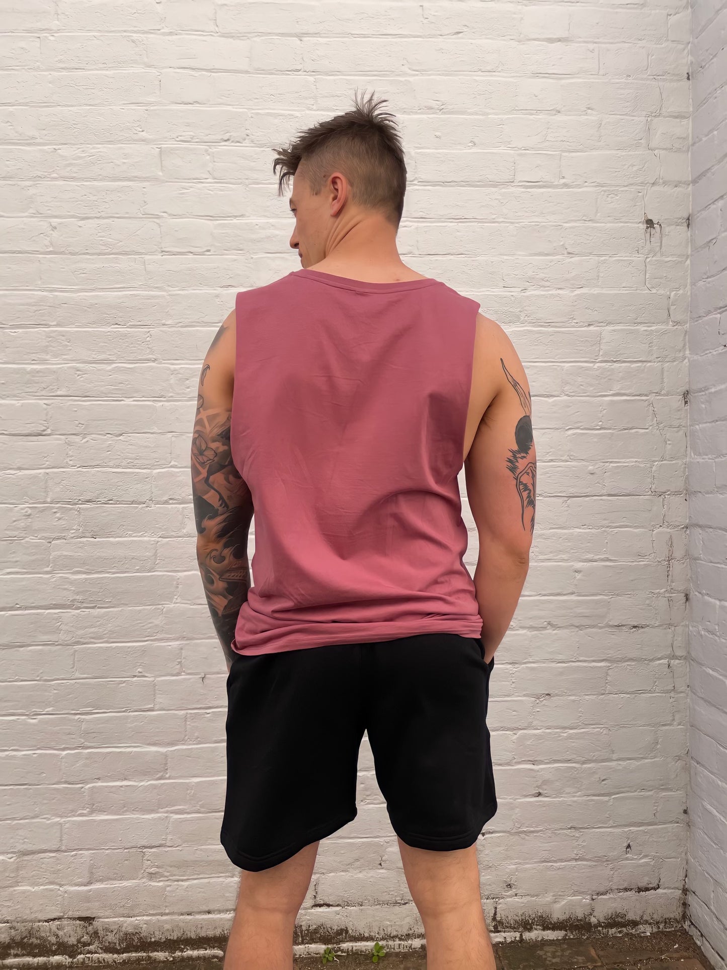 ESTABLISHED MUSCLE TANK in WASHED PLUM
