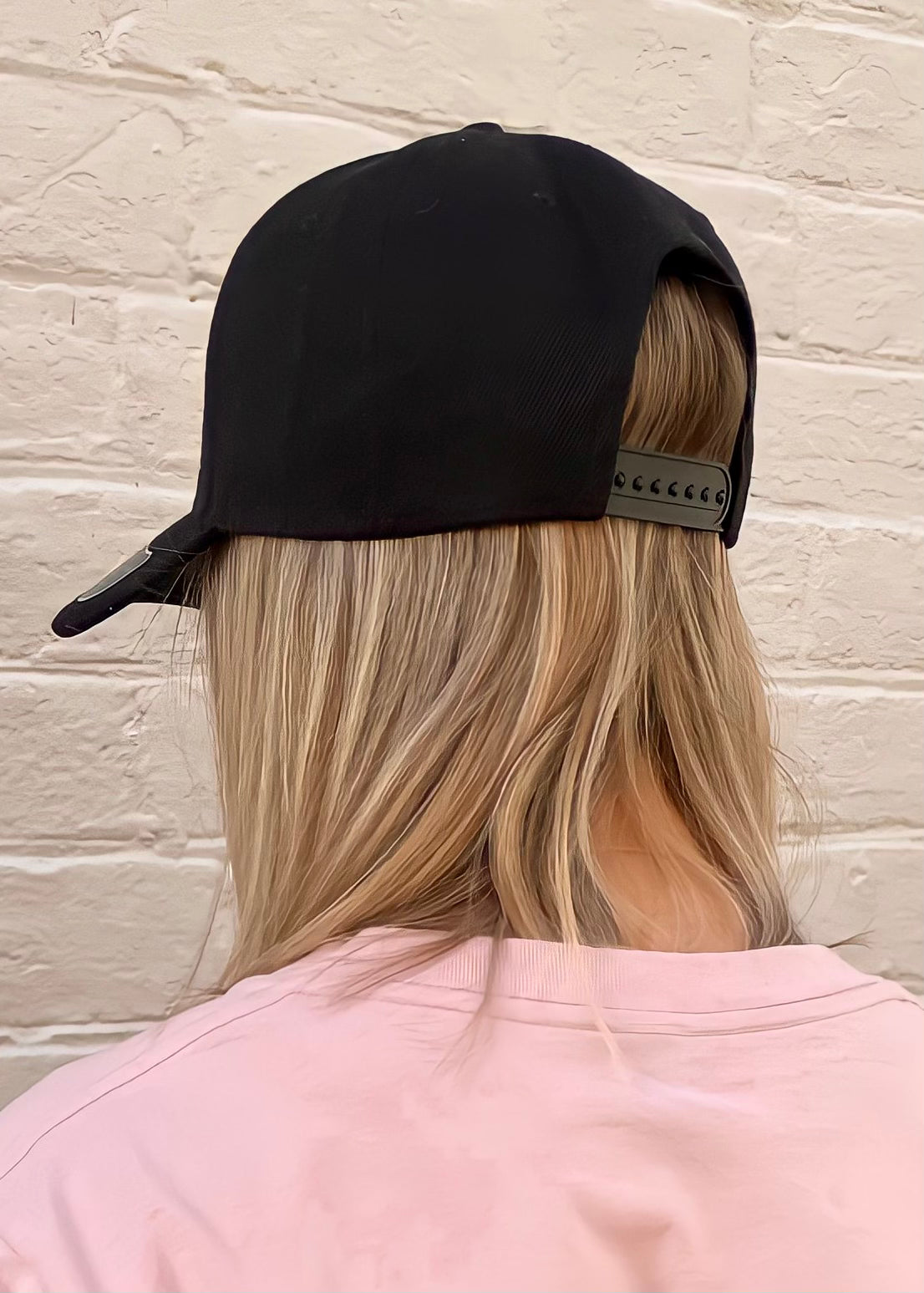 UNISEX OMNI ADJUSTABLE CAP in WHITE