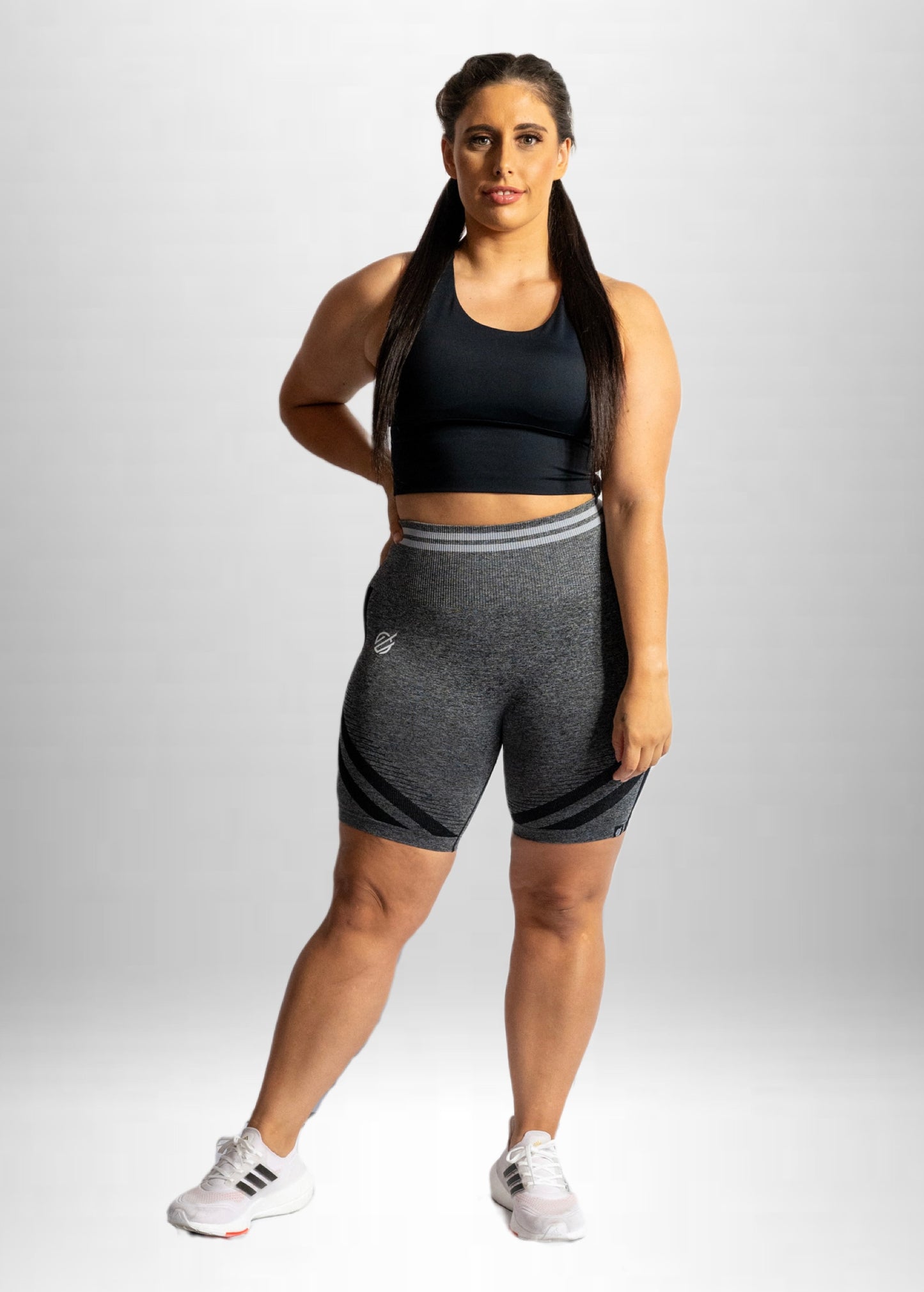 OMNI ORIGINAL CROP TOP in Black