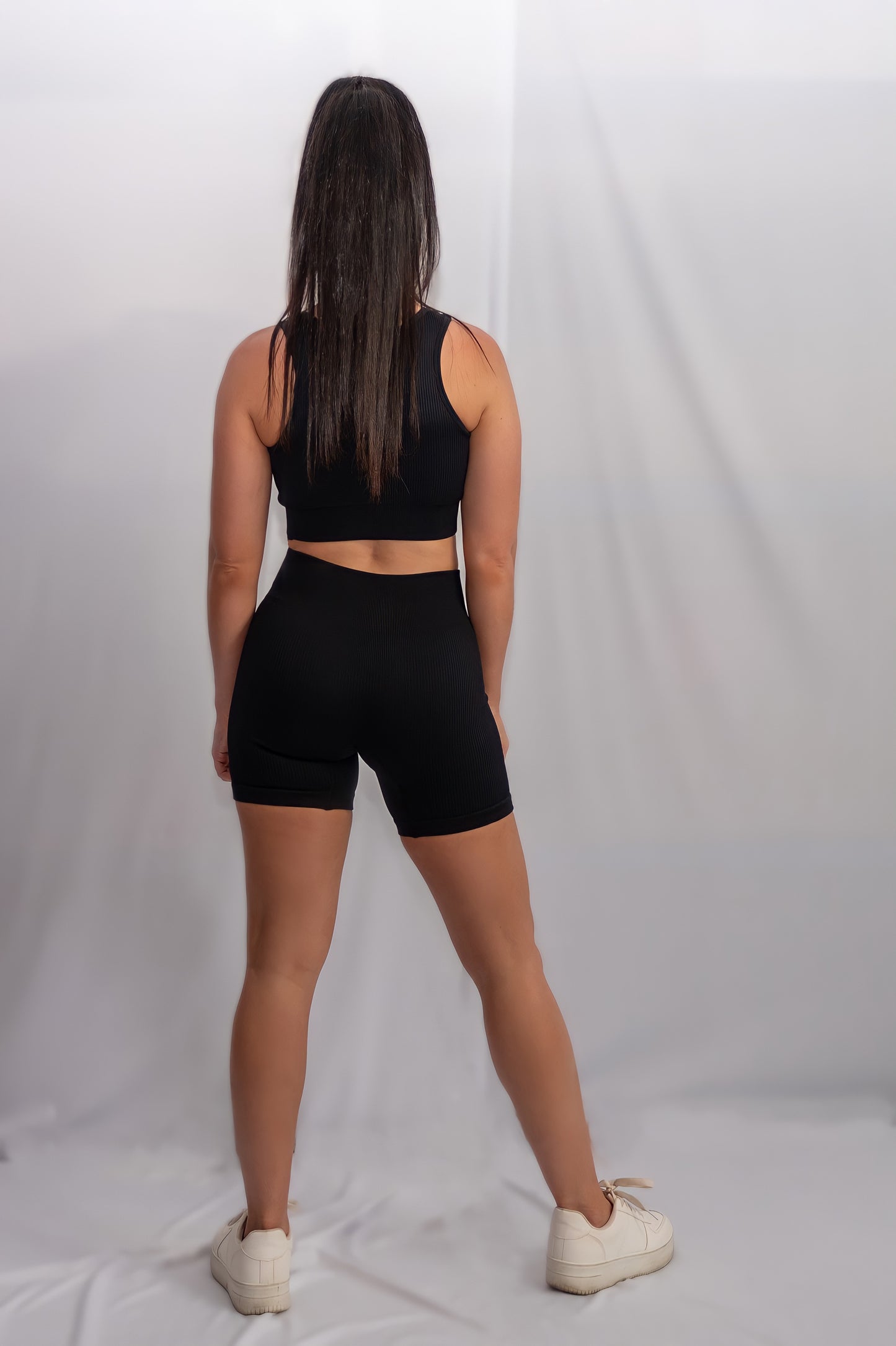 RIBBED COLLECT U SHAPE CROP in Black