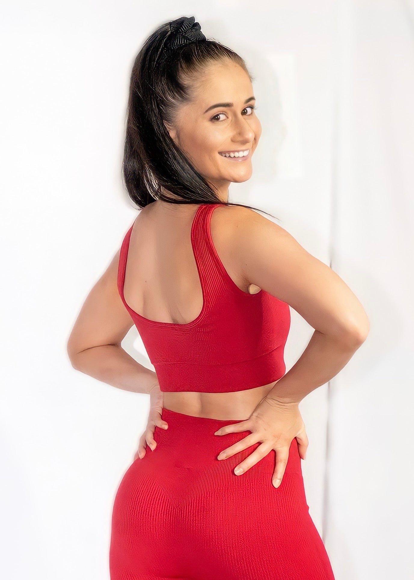 RIBBED COLLECT STRAIGHT CROP in Red