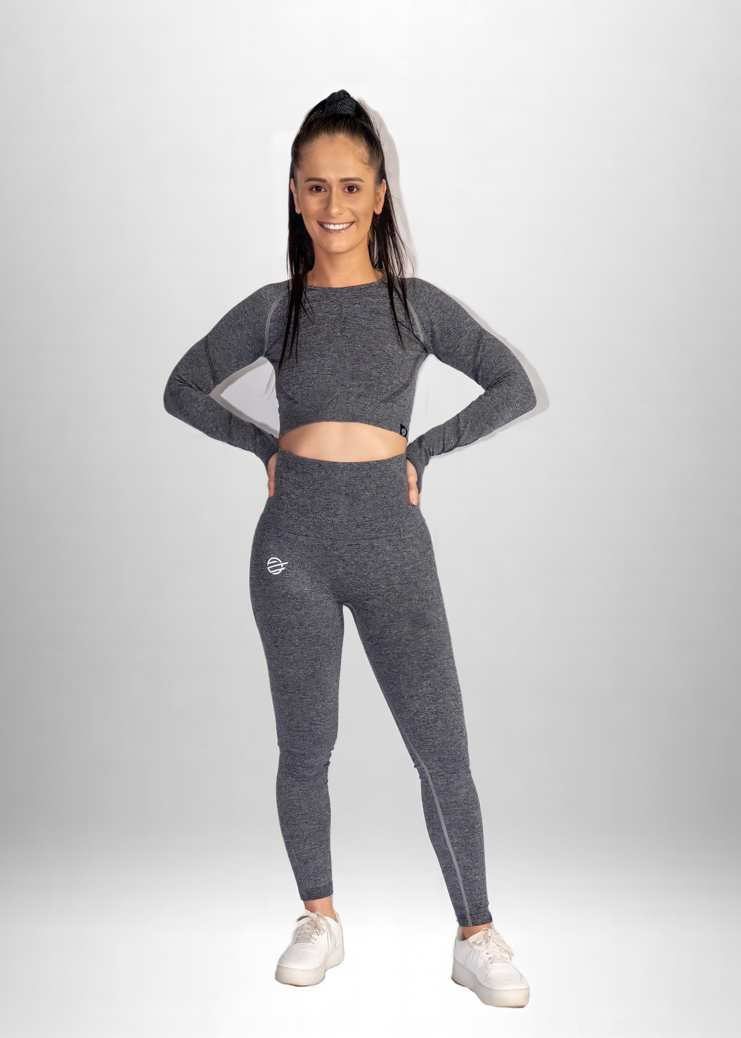 SEAMLESS KNIT CRUNCH LEGGINGS in Grey