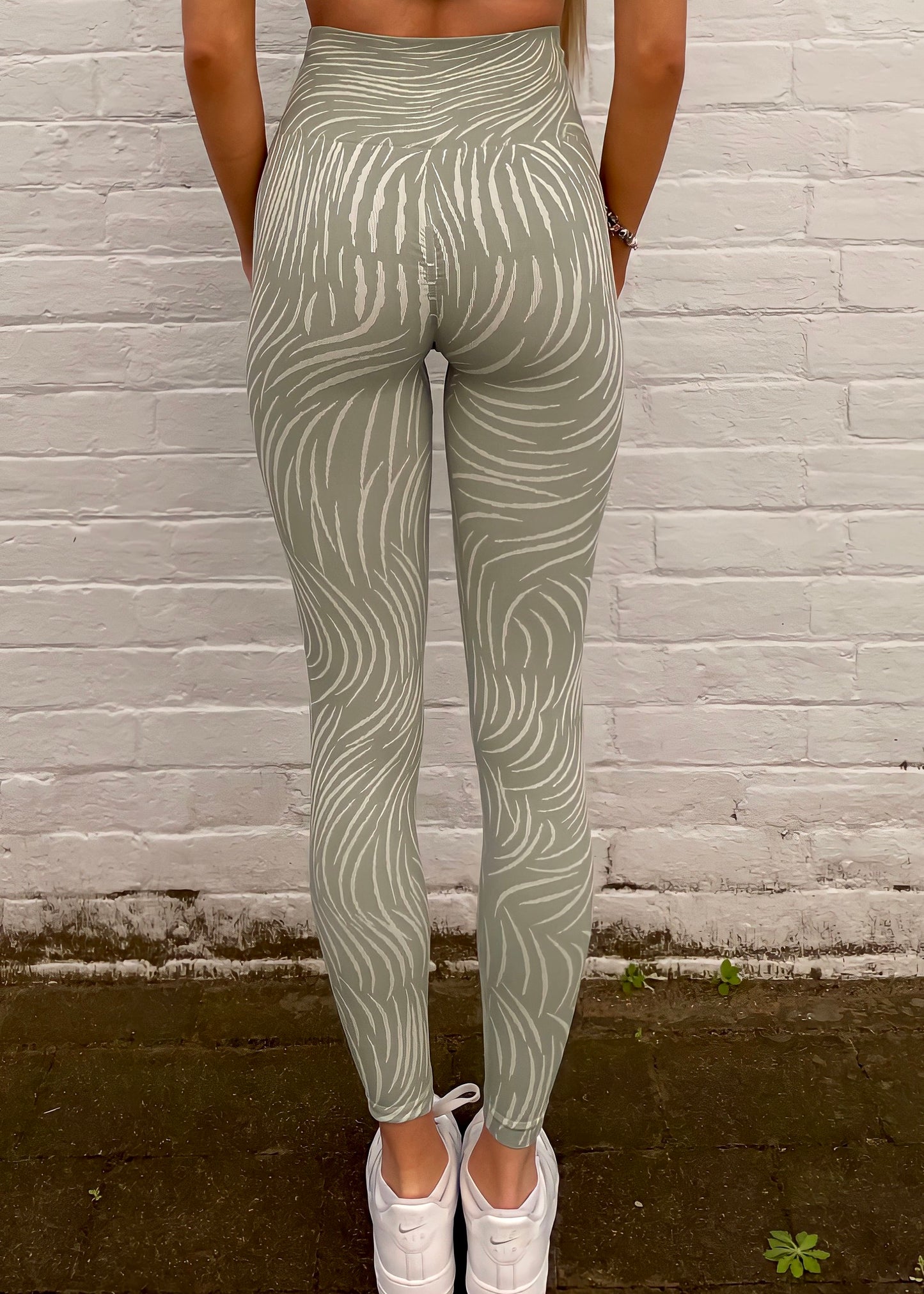 FUSION LEGGINGS in OLIVE PATTERN