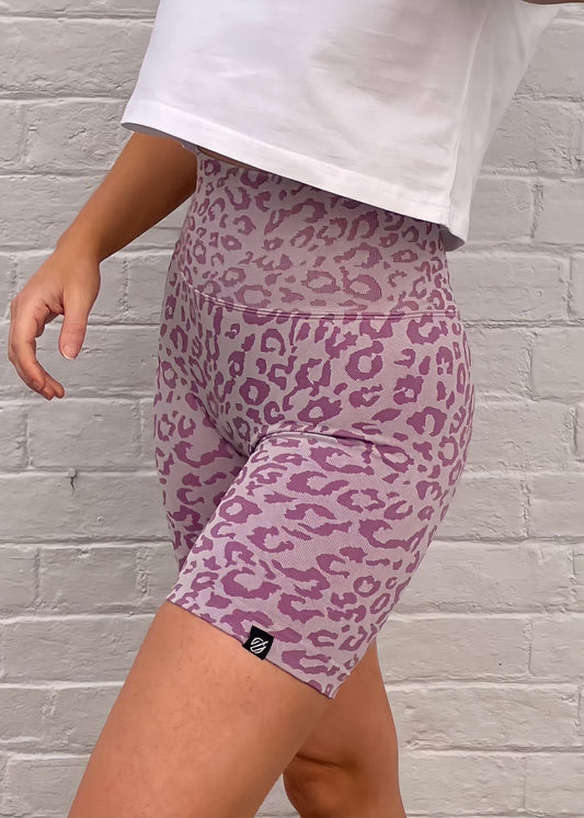 FORM BIKE SHORTS in PINK LILAC