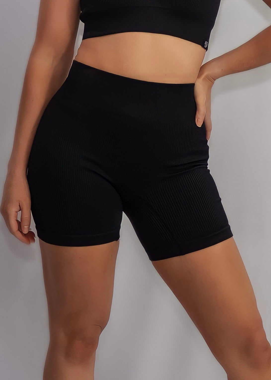 RIBBED COLLECT BIKE SHORTS in Black