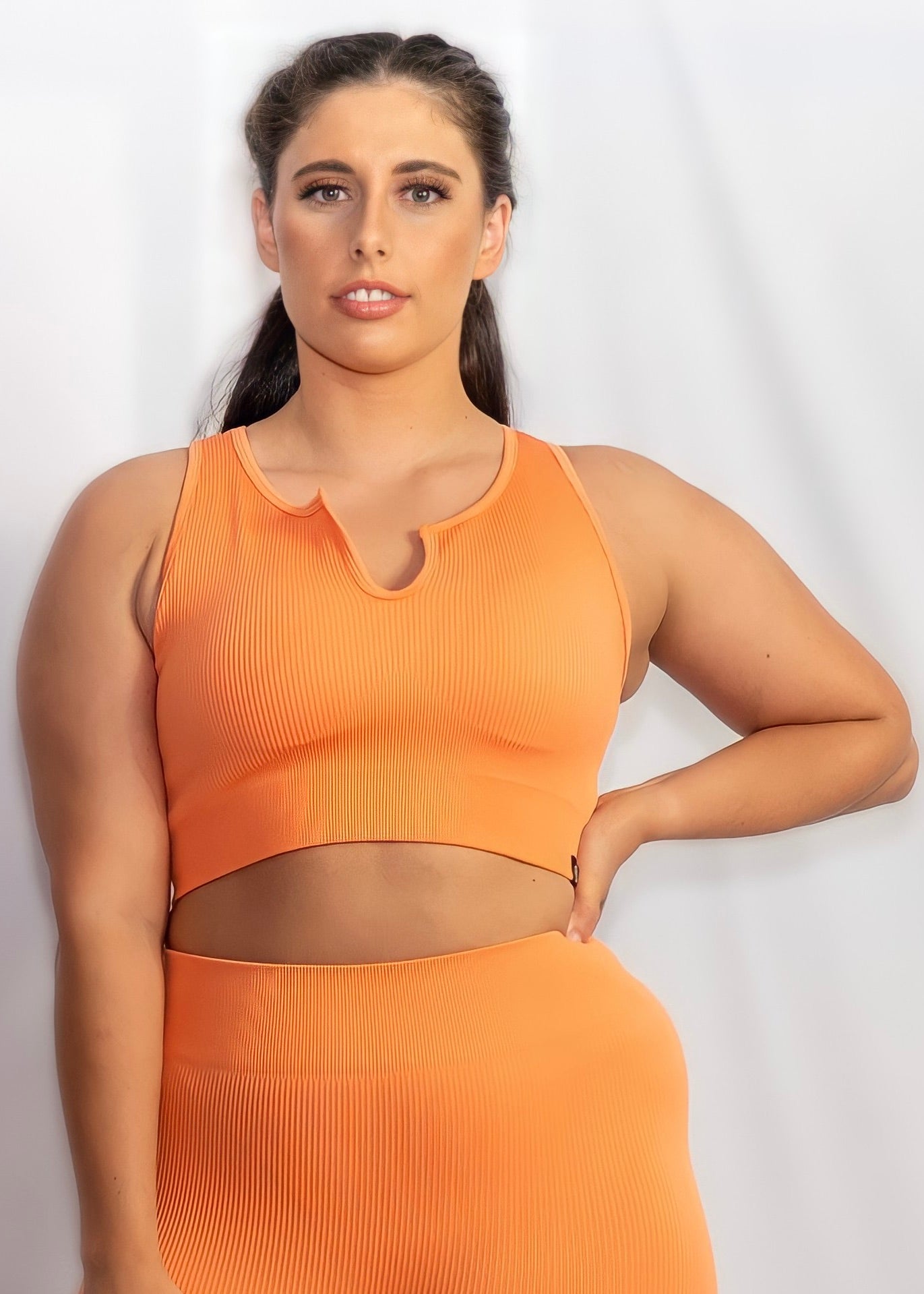 RIBBED COLLECT U SHAPE CROP in Orange