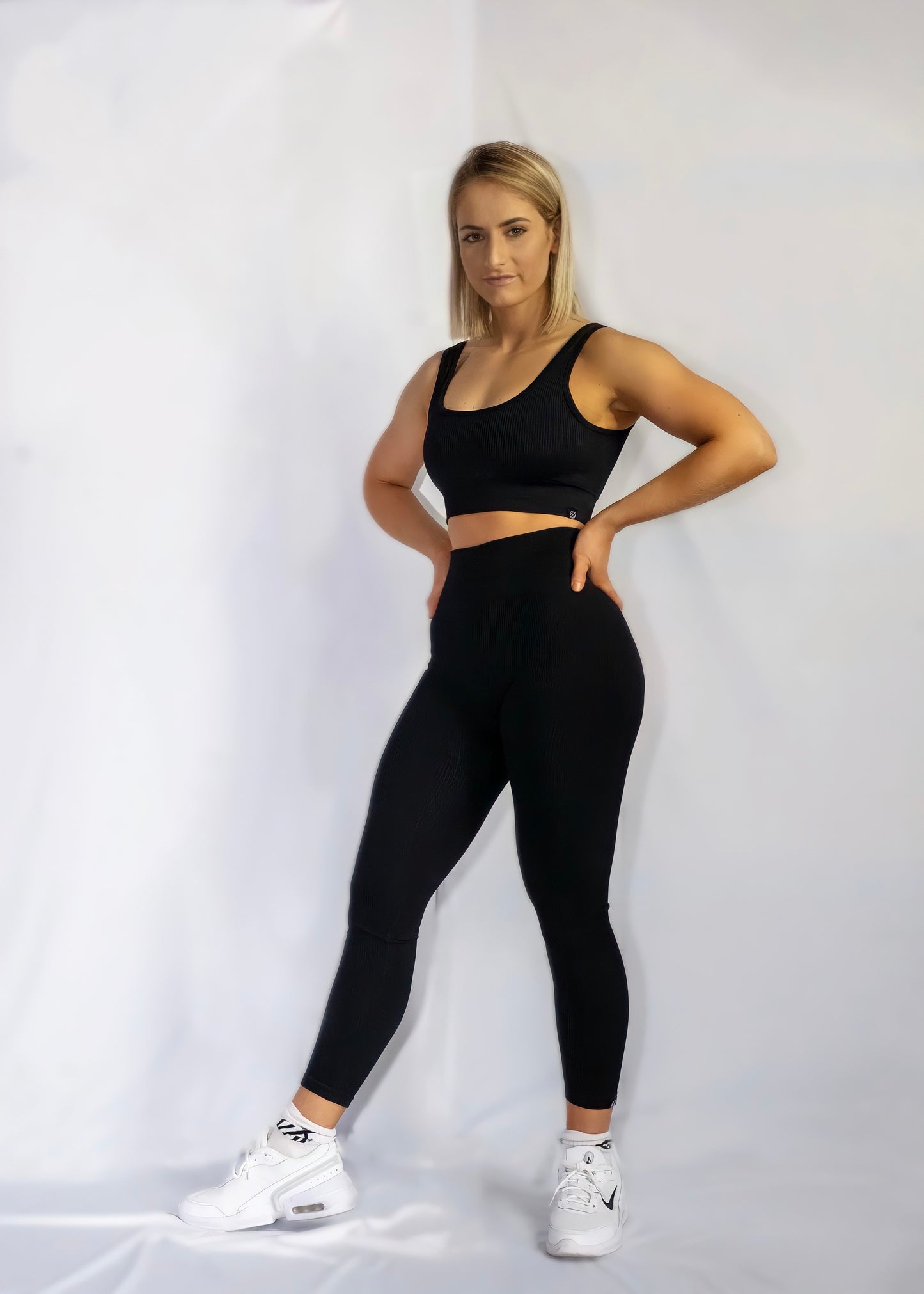 RIBBED COLLECT LEGGINGS in Black