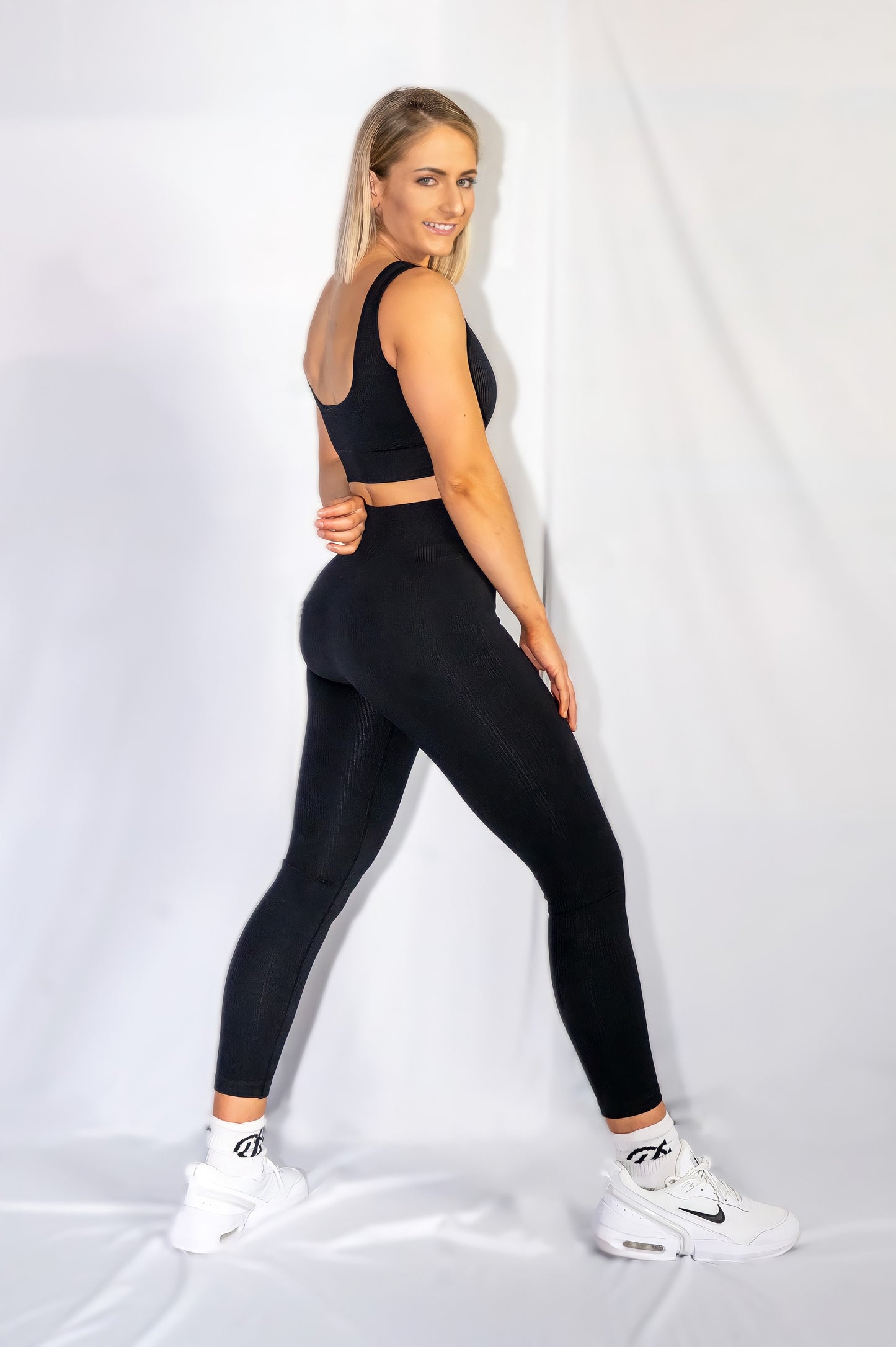 RIBBED COLLECT LEGGINGS in Black