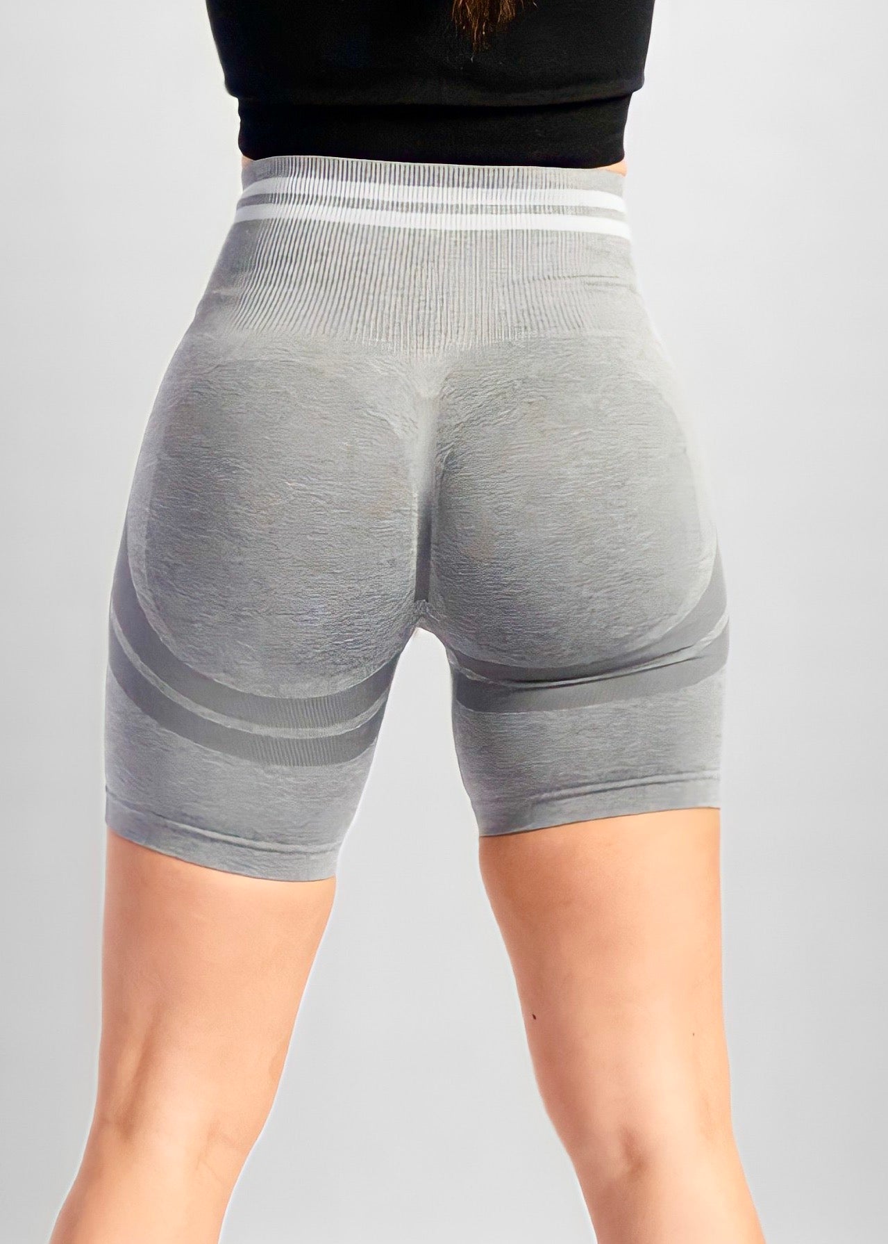 POWER CRUNCH SHORTS in Light Grey