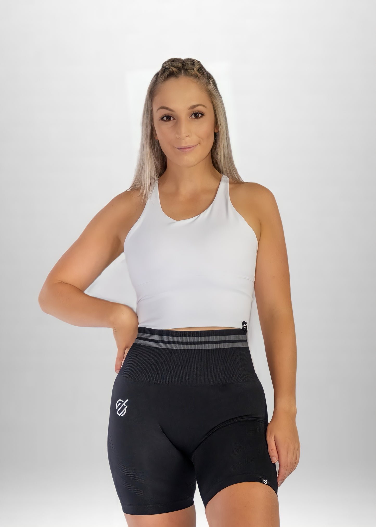 POWER CRUNCH SHORTS in Black