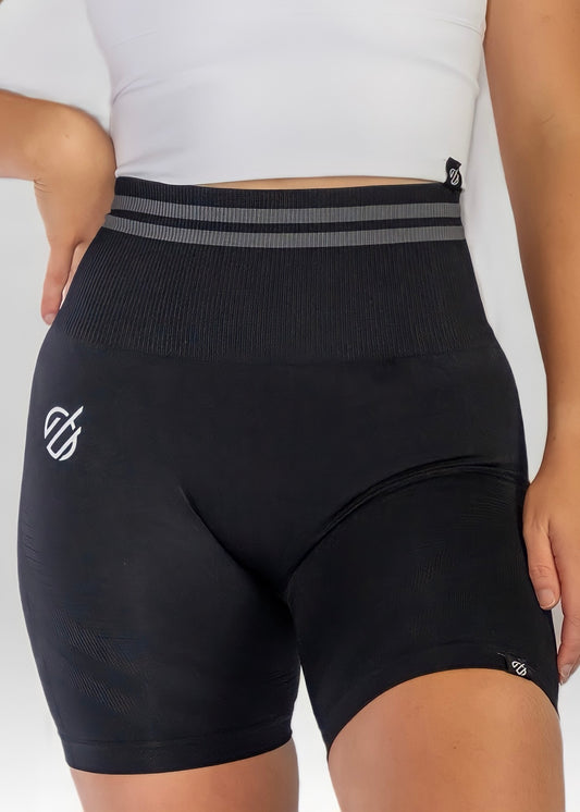 POWER CRUNCH SHORTS in Black