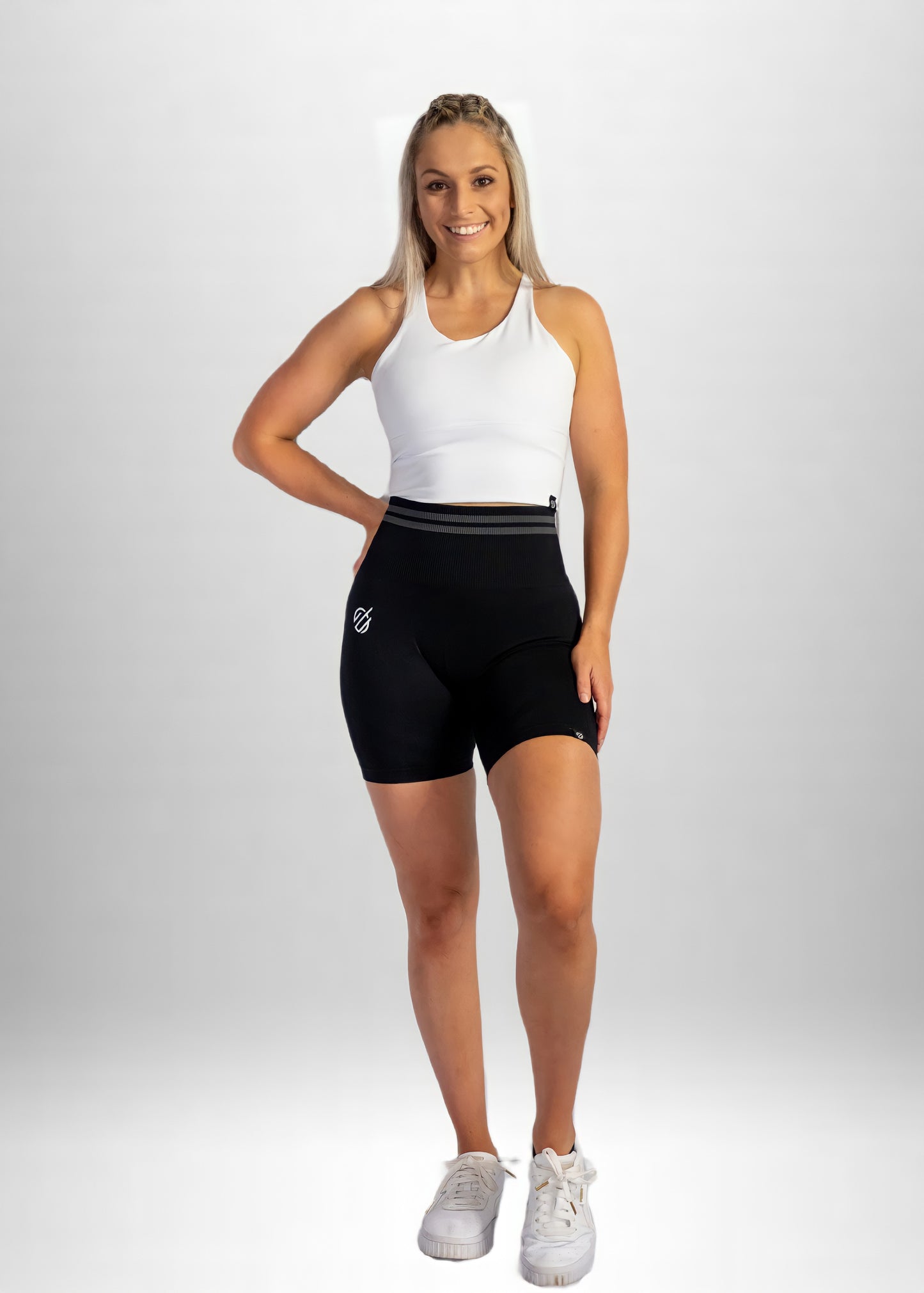 POWER CRUNCH SHORTS in Black