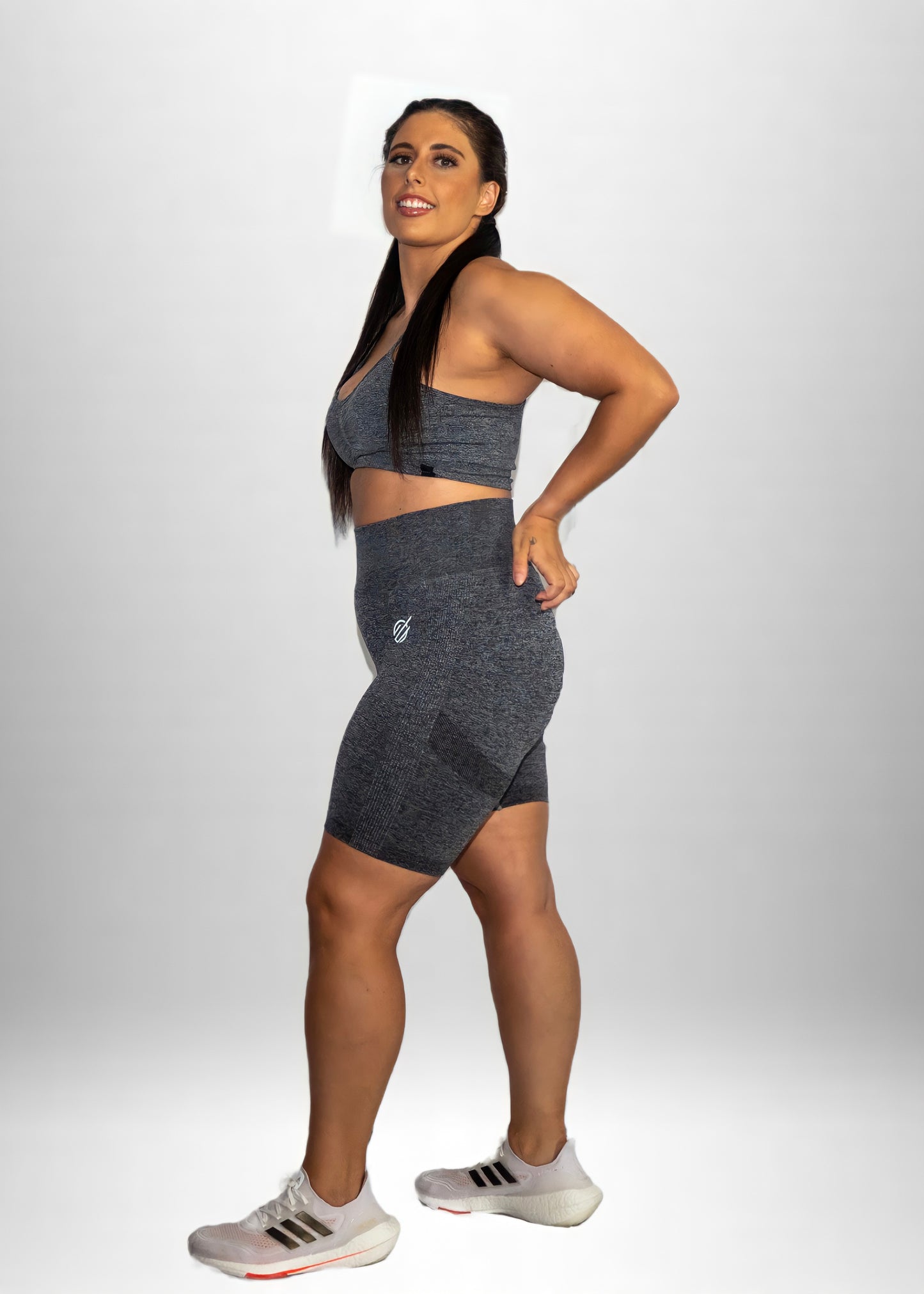 SEAMLESS KNIT CRUNCH BIKE SHORTS in Grey