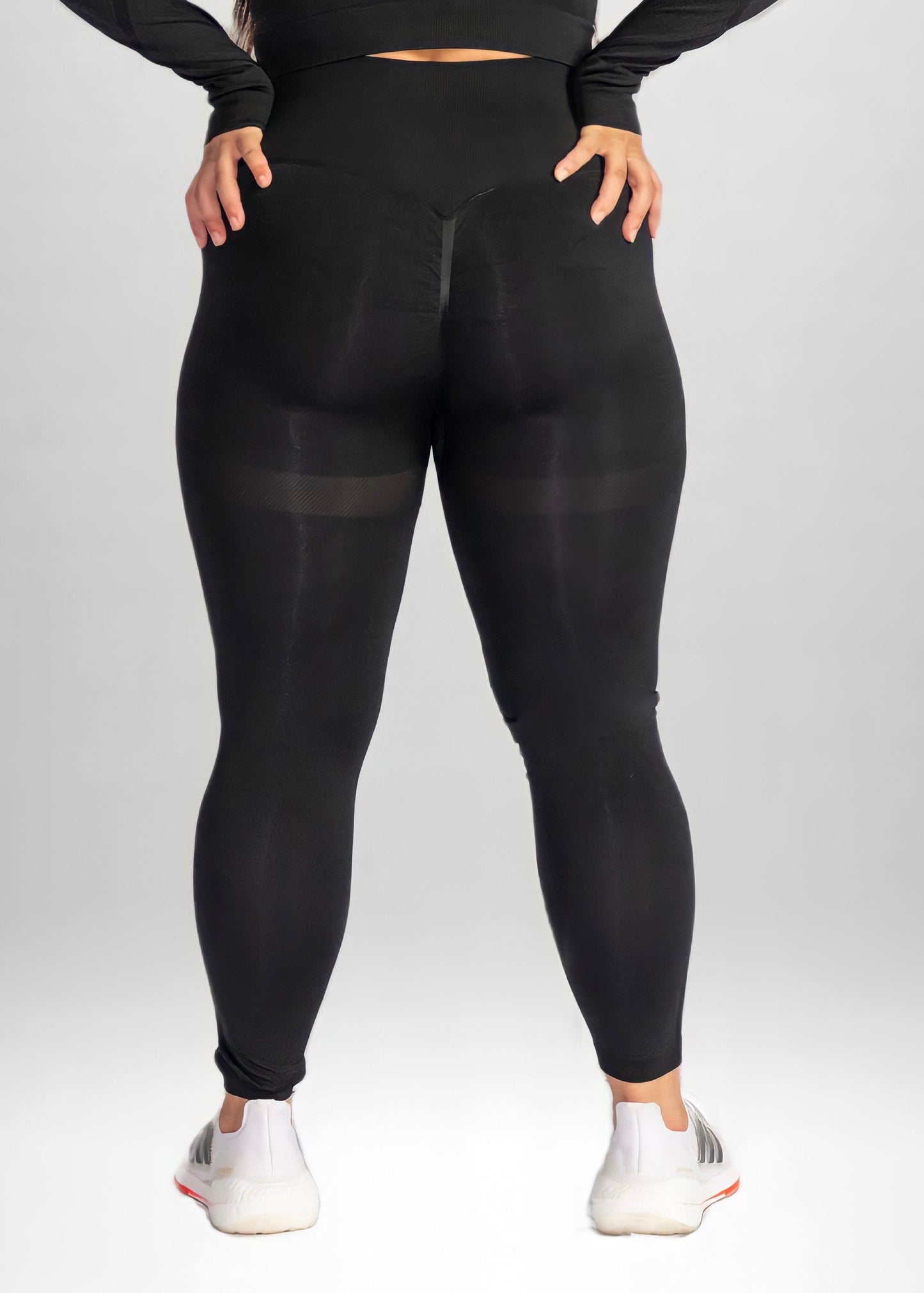 SEAMLESS KNIT CRUNCH LEGGINGS in Black