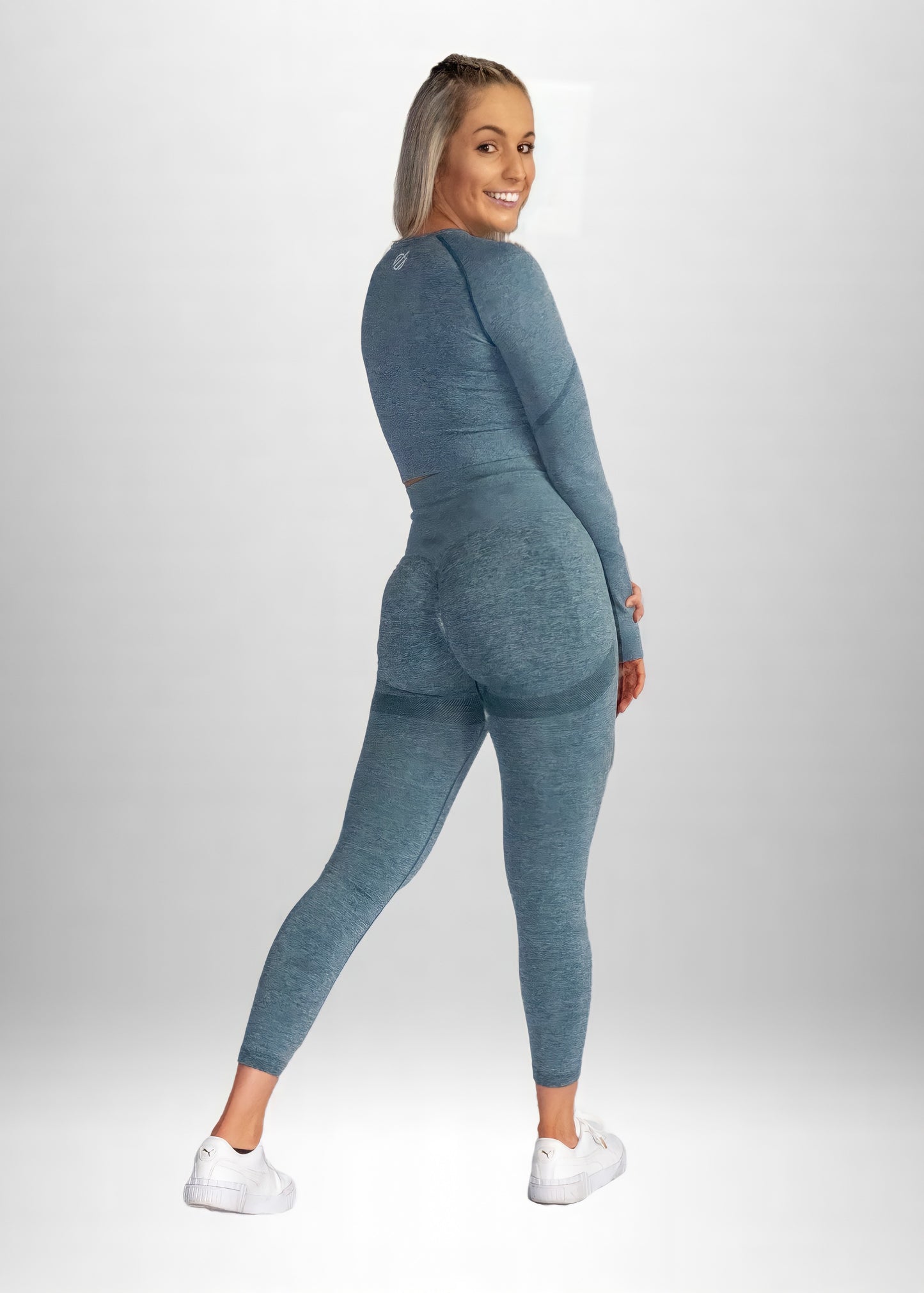 SEAMLESS KNIT CRUNCH LEGGINGS in Blue Grey