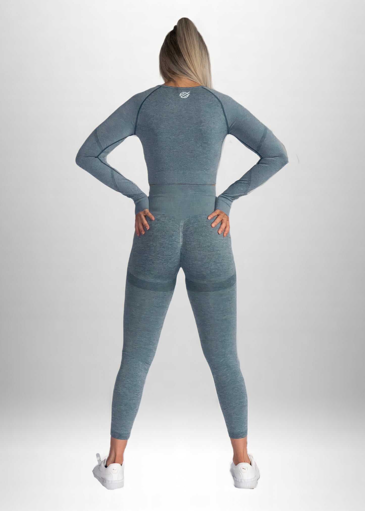 SEAMLESS KNIT CRUNCH LEGGINGS in Blue Grey