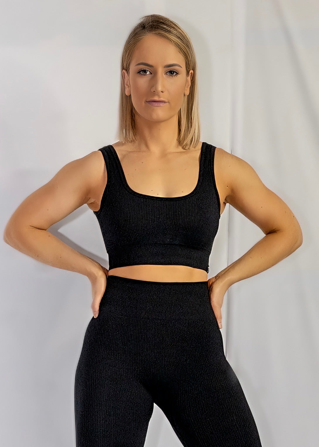 RIBBED COLLECT STRAIGHT CROP in Black